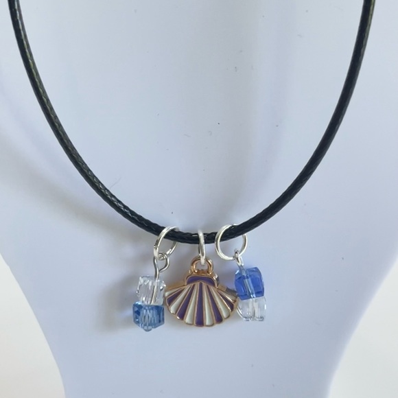 Sea shell necklace 🐚 - Picture 1 of 2
